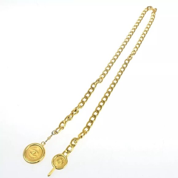 AUTHENTICITY GUARANTEED CHANEL CC Logo Medallion Charm Chain Belt Gold - Picture 5 of 7